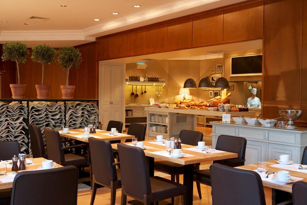 โรงแรมซอน อันเตม ยูคมายอร์ ร้านอาหาร รูปภาพ
